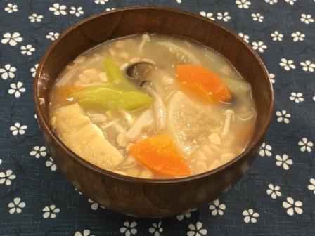 具だくさん!納豆汁
