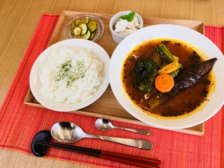 さっぱりトマトの！初夏のスープカレー定食