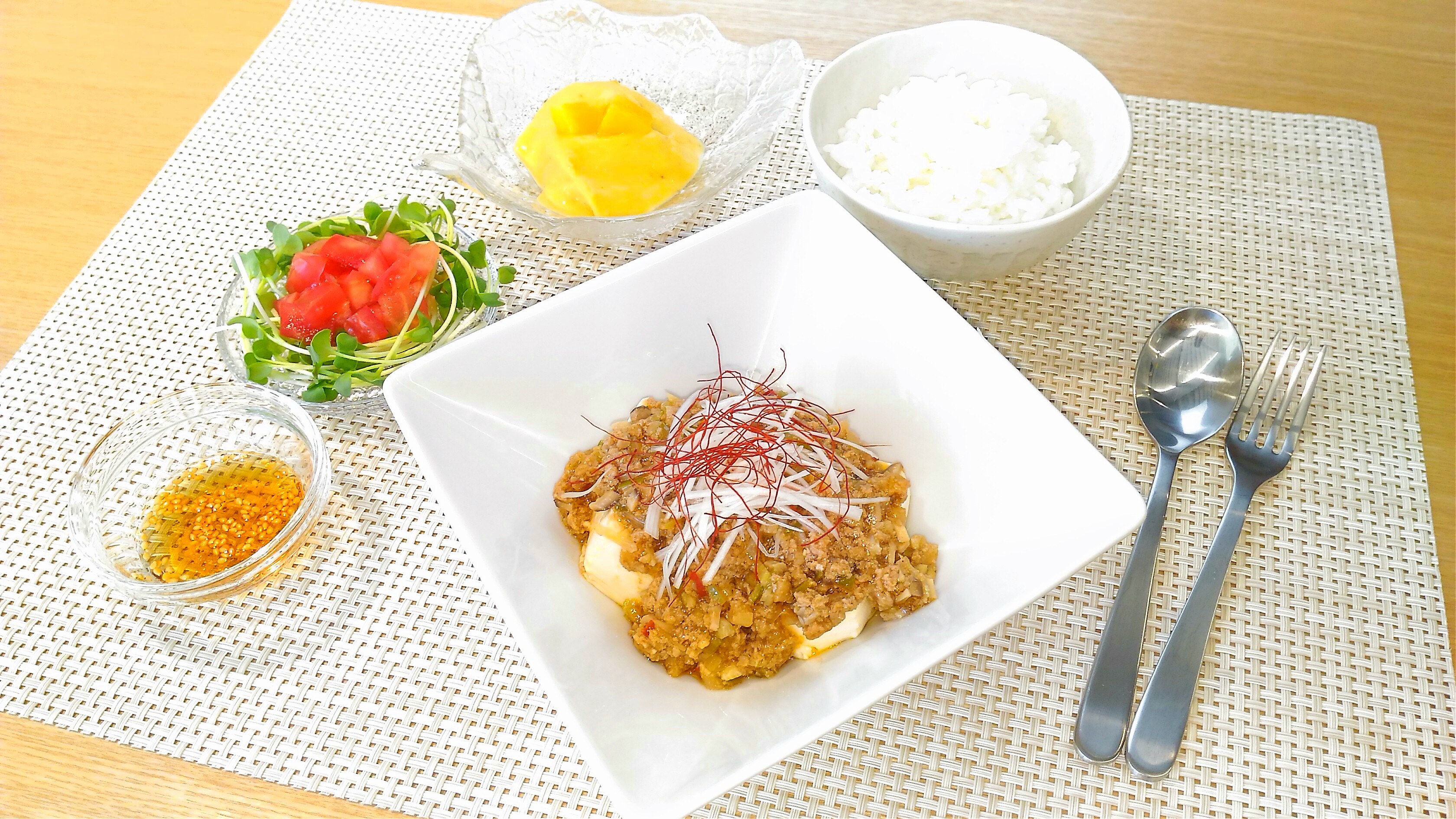 暑い夏にもぴったり!火を使わない 麻婆豆腐献立