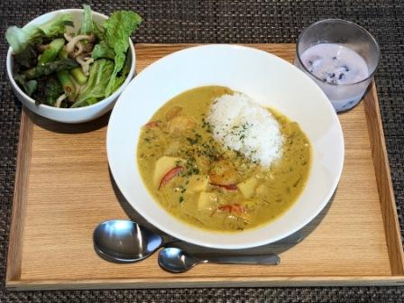 春野菜たっぷり！ヘルシーエスニックカレー定食